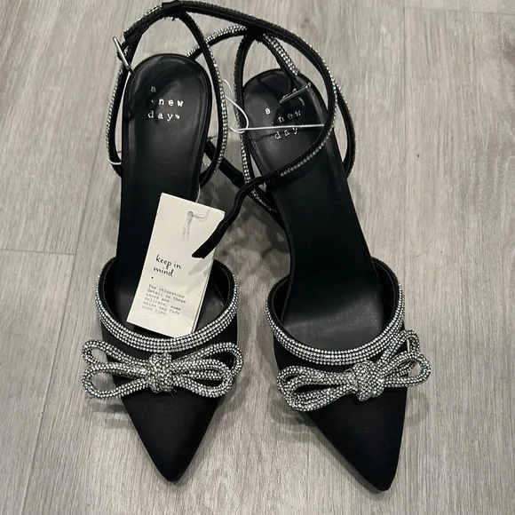 A New Day Black and Silver Slingback Heels with Rhinestone Bow - Picture 2 of 6